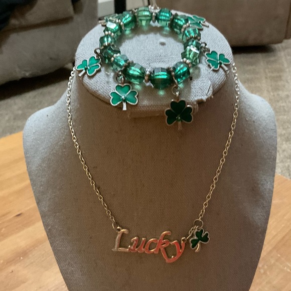 Silver plated necklace w/lucky spelled out and shamrock dangle charm n bracelet - Picture 2 of 5